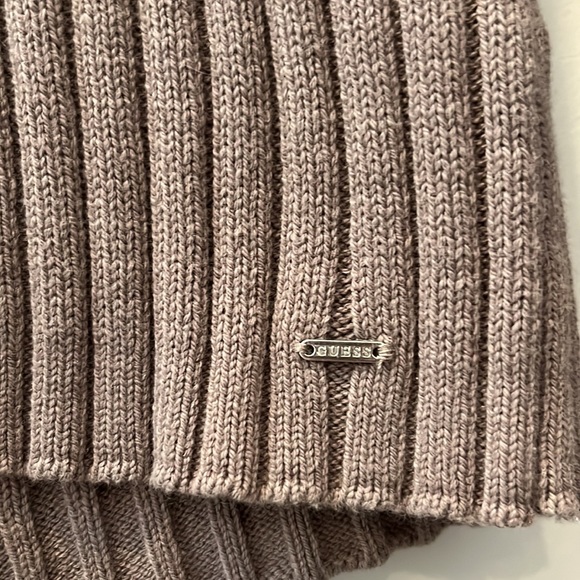 Guess Ribbed Cropped Turtle Neck, Size XS, Taupe, NWT - Picture 3 of 5